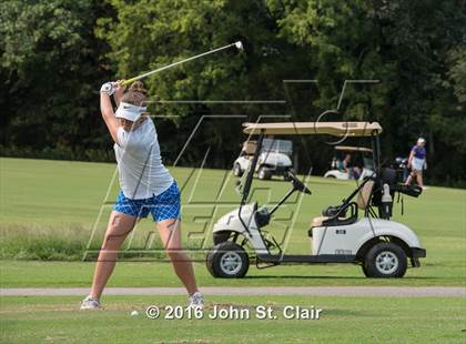 Thumbnail 3 in TSSAA District 8AAA Tournament photogallery.