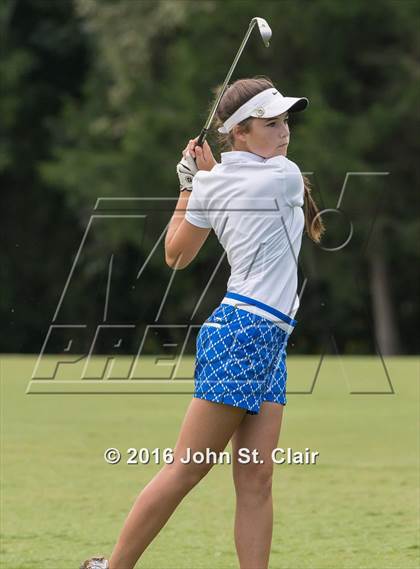 Thumbnail 2 in TSSAA District 8AAA Tournament photogallery.