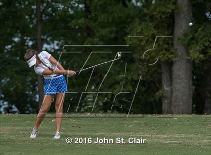 Thumbnail 3 in TSSAA District 8AAA Tournament photogallery.