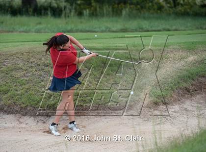 Thumbnail 2 in TSSAA District 8AAA Tournament photogallery.