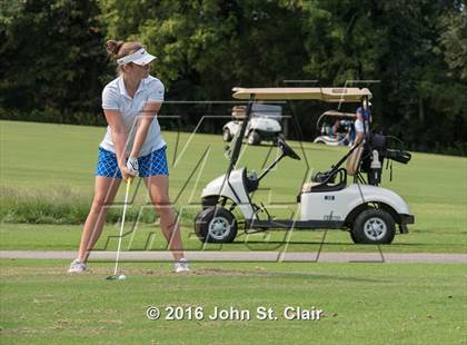 Thumbnail 2 in TSSAA District 8AAA Tournament photogallery.