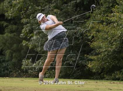 Thumbnail 2 in TSSAA District 8AAA Tournament photogallery.