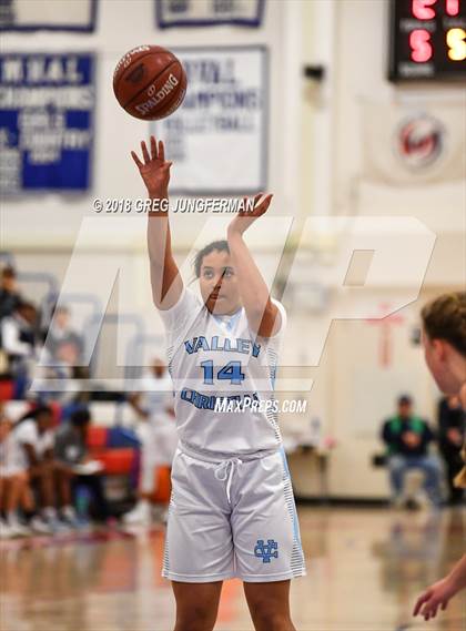Thumbnail 2 in Aragon vs. Valley Christian (CIF CCS D2 Final) photogallery.