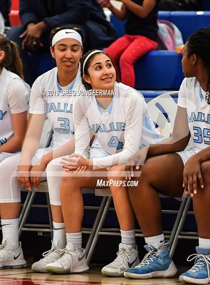 Thumbnail 2 in Aragon vs. Valley Christian (CIF CCS D2 Final) photogallery.