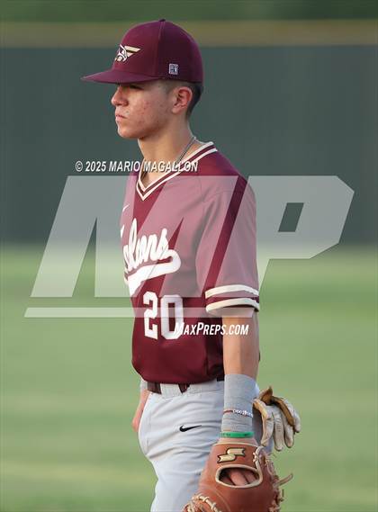 Thumbnail 3 in Los Fresnos vs. La Joya (UIL Baseball Bi-District 6A D1) photogallery.