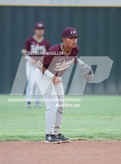 Thumbnail 2 in Los Fresnos vs. La Joya (UIL Baseball Bi-District 6A D1) photogallery.