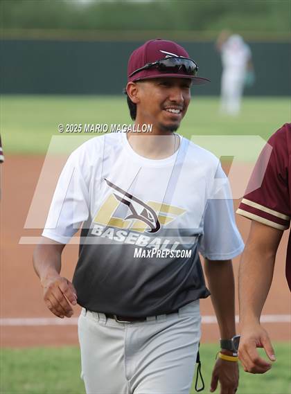 Thumbnail 2 in Los Fresnos vs. La Joya (UIL Baseball Bi-District 6A D1) photogallery.