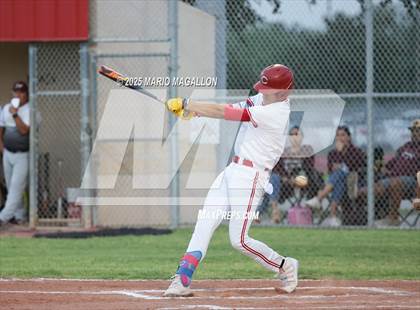 Thumbnail 1 in Los Fresnos vs. La Joya (UIL Baseball Bi-District 6A D1) photogallery.