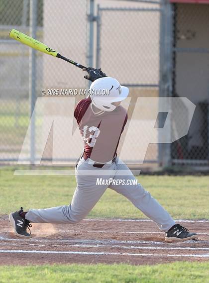 Thumbnail 3 in Los Fresnos vs. La Joya (UIL Baseball Bi-District 6A D1) photogallery.