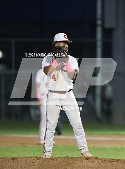 Thumbnail 3 in Los Fresnos vs. La Joya (UIL Baseball Bi-District 6A D1) photogallery.