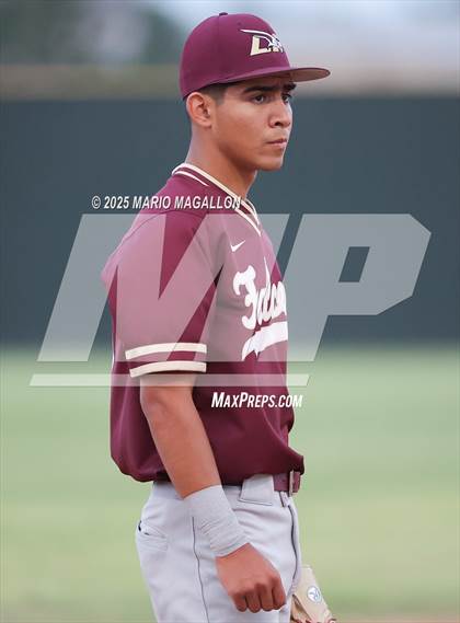 Thumbnail 3 in Los Fresnos vs. La Joya (UIL Baseball Bi-District 6A D1) photogallery.