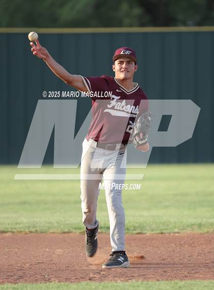 Thumbnail 2 in Los Fresnos vs. La Joya (UIL Baseball Bi-District 6A D1) photogallery.