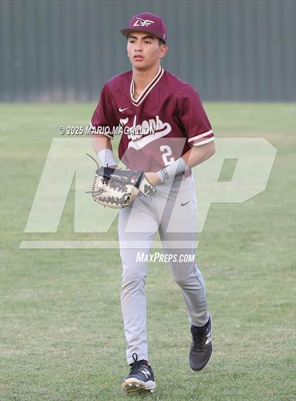 Thumbnail 3 in Los Fresnos vs. La Joya (UIL Baseball Bi-District 6A D1) photogallery.