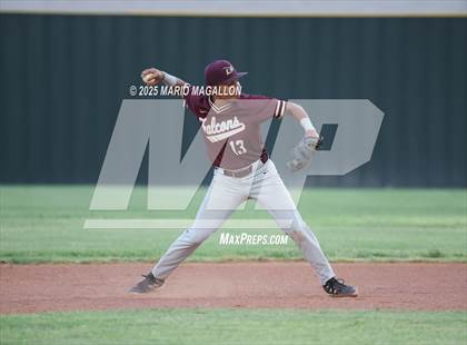 Thumbnail 2 in Los Fresnos vs. La Joya (UIL Baseball Bi-District 6A D1) photogallery.