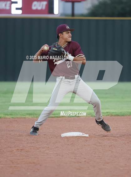 Thumbnail 3 in Los Fresnos vs. La Joya (UIL Baseball Bi-District 6A D1) photogallery.