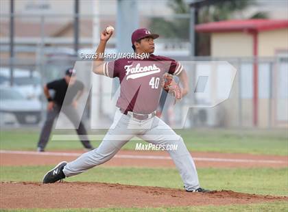 Thumbnail 2 in Los Fresnos vs. La Joya (UIL Baseball Bi-District 6A D1) photogallery.