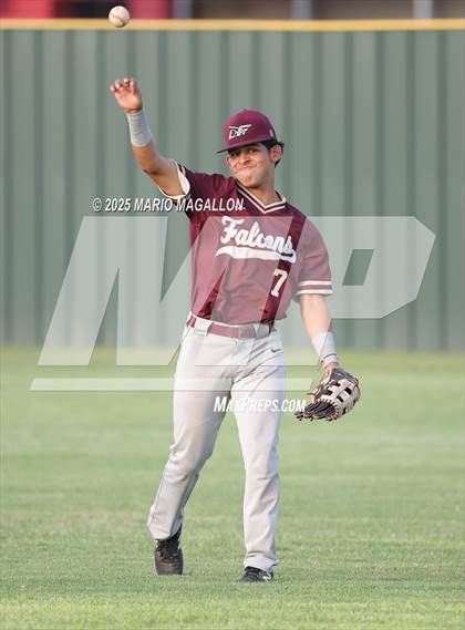 Thumbnail 1 in Los Fresnos vs. La Joya (UIL Baseball Bi-District 6A D1) photogallery.