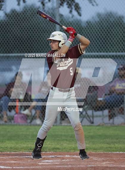 Thumbnail 2 in Los Fresnos vs. La Joya (UIL Baseball Bi-District 6A D1) photogallery.