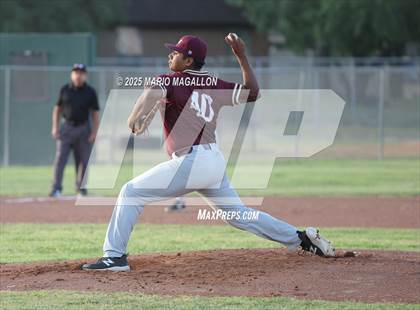 Thumbnail 2 in Los Fresnos vs. La Joya (UIL Baseball Bi-District 6A D1) photogallery.