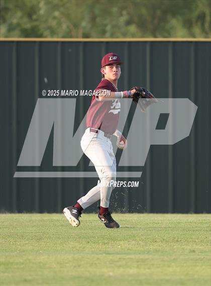 Thumbnail 2 in Los Fresnos vs. La Joya (UIL Baseball Bi-District 6A D1) photogallery.