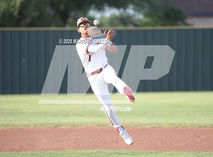 Thumbnail 1 in Los Fresnos vs. La Joya (UIL Baseball Bi-District 6A D1) photogallery.