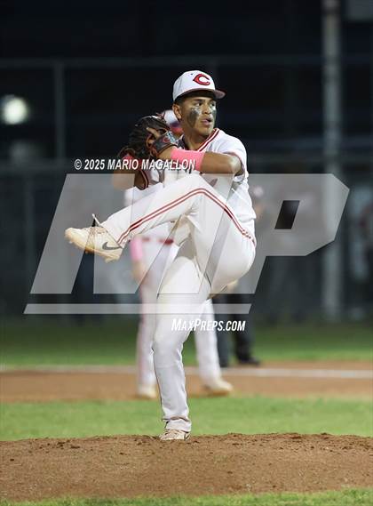 Thumbnail 2 in Los Fresnos vs. La Joya (UIL Baseball Bi-District 6A D1) photogallery.