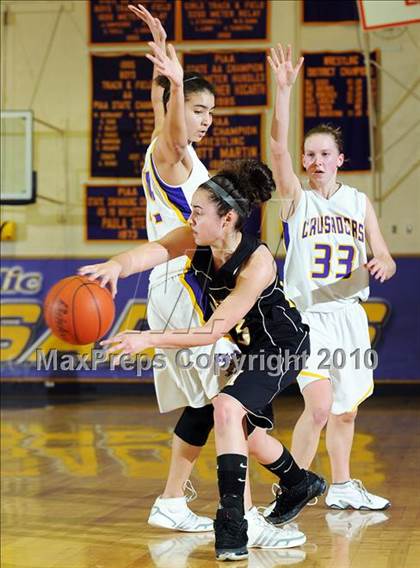 Thumbnail 1 in Lancaster Mennonite @ Lancaster Catholic photogallery.