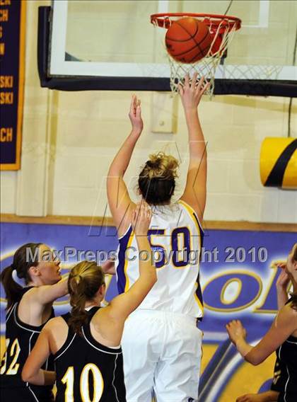 Thumbnail 1 in Lancaster Mennonite @ Lancaster Catholic photogallery.