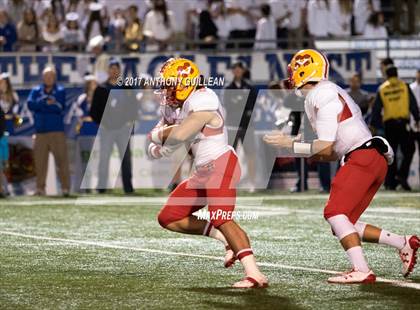 Thumbnail 3 in Santa Margarita vs. Mission Viejo photogallery.