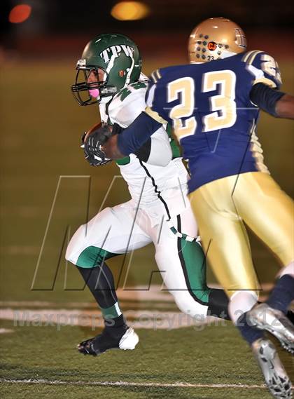 Thumbnail 2 in Little Elm vs. Poteet (UIL 4A Division 2 Bi-District Playoff) photogallery.