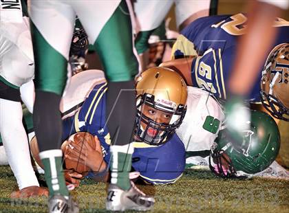 Thumbnail 2 in Little Elm vs. Poteet (UIL 4A Division 2 Bi-District Playoff) photogallery.