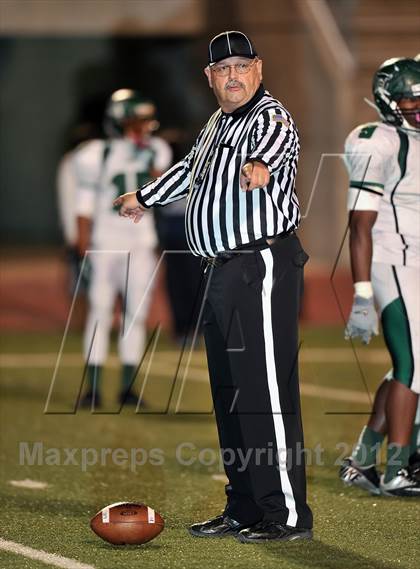 Thumbnail 1 in Little Elm vs. Poteet (UIL 4A Division 2 Bi-District Playoff) photogallery.