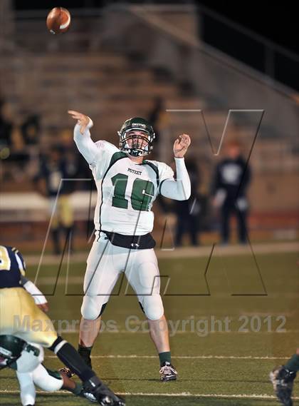 Thumbnail 1 in Little Elm vs. Poteet (UIL 4A Division 2 Bi-District Playoff) photogallery.