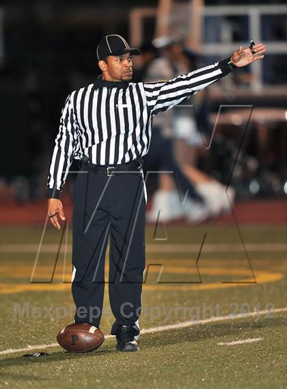 Thumbnail 2 in Little Elm vs. Poteet (UIL 4A Division 2 Bi-District Playoff) photogallery.