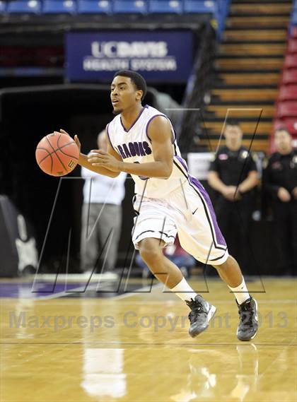 Thumbnail 3 in Grant vs Sacramento (CIF SJS D2 Semifinal) photogallery.