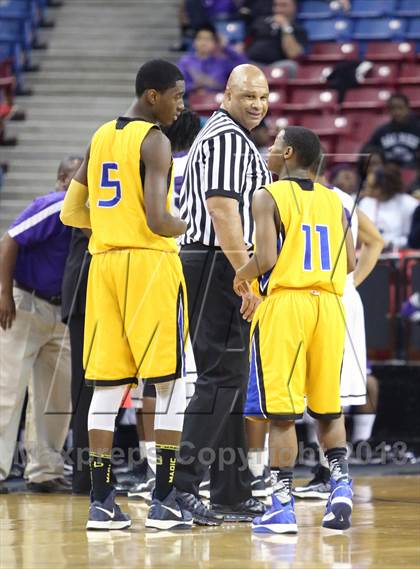 Thumbnail 1 in Grant vs Sacramento (CIF SJS D2 Semifinal) photogallery.