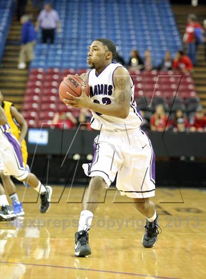 Thumbnail 2 in Grant vs Sacramento (CIF SJS D2 Semifinal) photogallery.