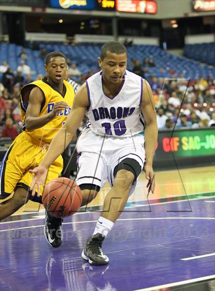 Thumbnail 2 in Grant vs Sacramento (CIF SJS D2 Semifinal) photogallery.