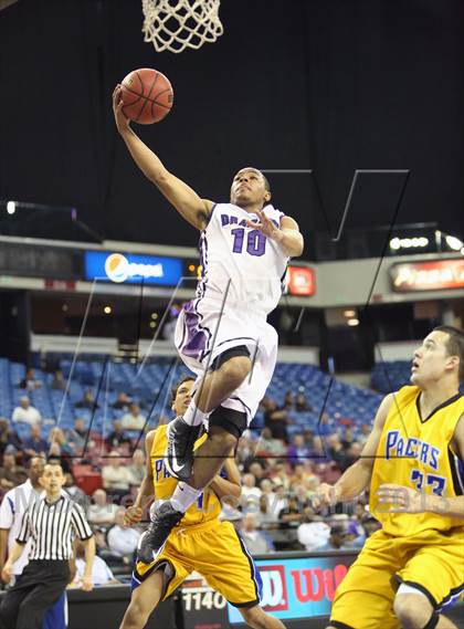 Thumbnail 2 in Grant vs Sacramento (CIF SJS D2 Semifinal) photogallery.