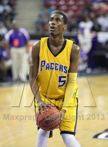 Thumbnail 2 in Grant vs Sacramento (CIF SJS D2 Semifinal) photogallery.