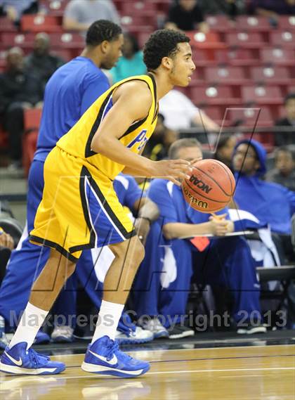 Thumbnail 2 in Grant vs Sacramento (CIF SJS D2 Semifinal) photogallery.