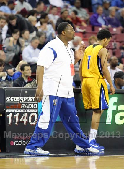 Thumbnail 2 in Grant vs Sacramento (CIF SJS D2 Semifinal) photogallery.