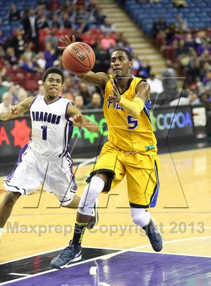 Thumbnail 3 in Grant vs Sacramento (CIF SJS D2 Semifinal) photogallery.