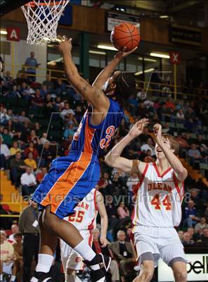 Thumbnail 1 in Olean vs Malverne (NYSPHSAA Class B Final) photogallery.