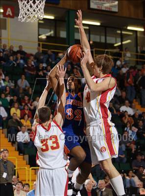 Thumbnail 3 in Olean vs Malverne (NYSPHSAA Class B Final) photogallery.
