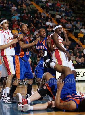 Thumbnail 2 in Olean vs Malverne (NYSPHSAA Class B Final) photogallery.