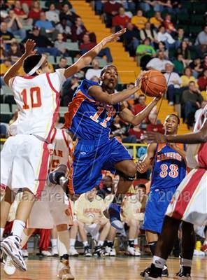 Thumbnail 1 in Olean vs Malverne (NYSPHSAA Class B Final) photogallery.