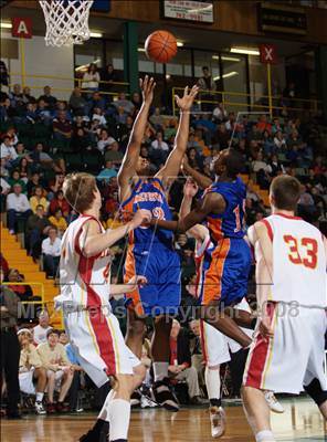 Thumbnail 2 in Olean vs Malverne (NYSPHSAA Class B Final) photogallery.