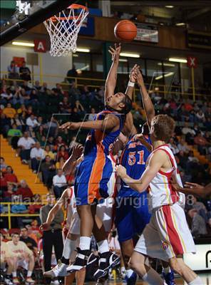 Thumbnail 2 in Olean vs Malverne (NYSPHSAA Class B Final) photogallery.