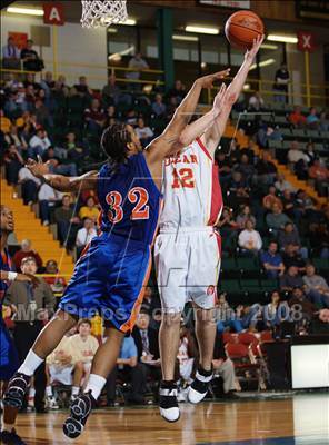 Thumbnail 1 in Olean vs Malverne (NYSPHSAA Class B Final) photogallery.